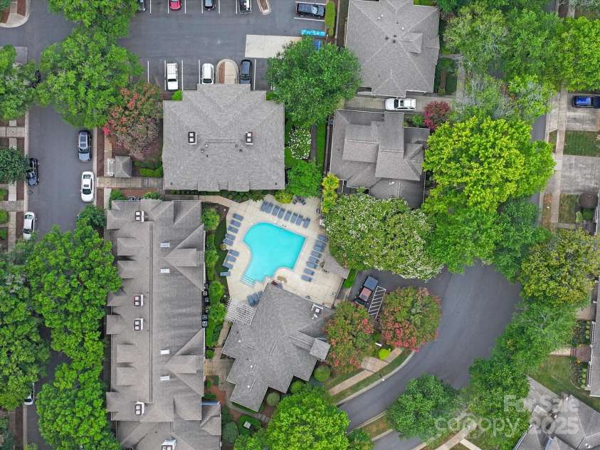 424 Mather Green Avenue, Charlotte, NC 28203.  MLS# CAR4283876, YatesRealty ID 31130. Arial of Pool and Clubhouse