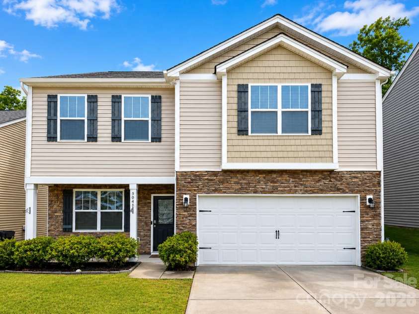 5048 Deisy May Lane, Matthews, NC 28105.  MLS# CAR4386465, YatesRealty ID 31131. 