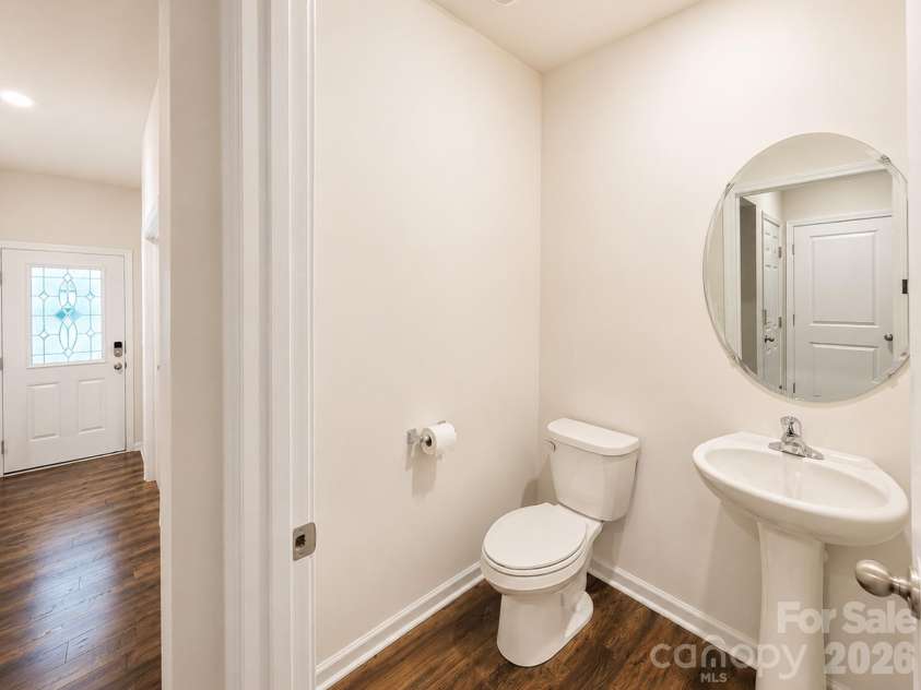5048 Deisy May Lane, Matthews, NC 28105.  MLS# CAR4386465, YatesRealty ID 31131. 