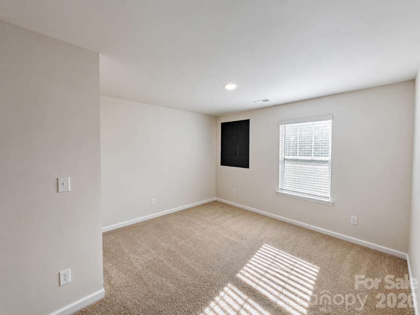 5048 Deisy May Lane, Matthews, NC 28105.  MLS# CAR4386465, YatesRealty ID 31131. 