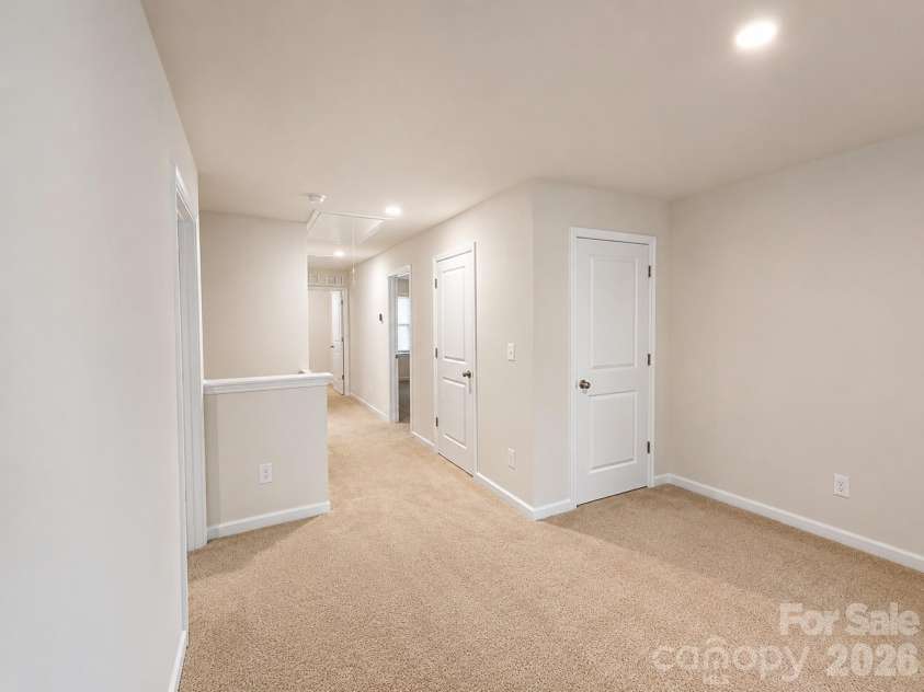 5048 Deisy May Lane, Matthews, NC 28105.  MLS# CAR4386465, YatesRealty ID 31131. 