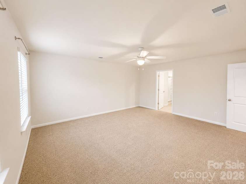 5048 Deisy May Lane, Matthews, NC 28105.  MLS# CAR4386465, YatesRealty ID 31131. 