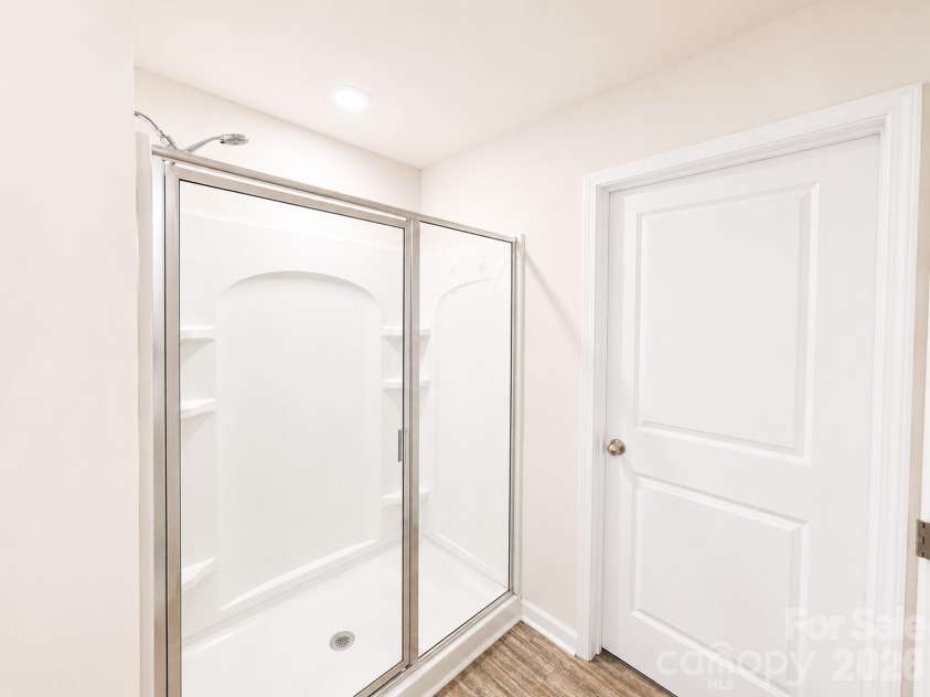 5048 Deisy May Lane, Matthews, NC 28105.  MLS# CAR4386465, YatesRealty ID 31131. 