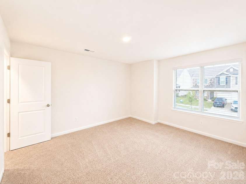 5048 Deisy May Lane, Matthews, NC 28105.  MLS# CAR4386465, YatesRealty ID 31131. 