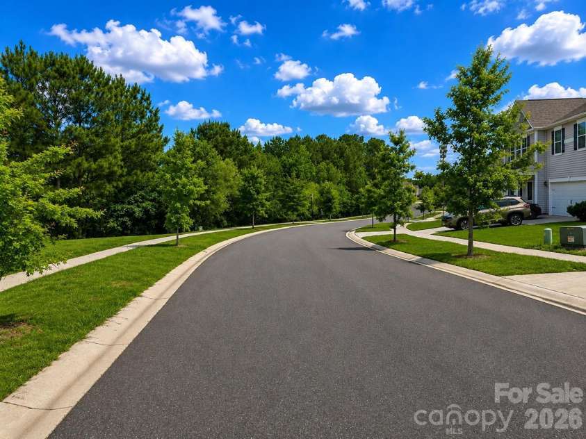 5048 Deisy May Lane, Matthews, NC 28105.  MLS# CAR4386465, YatesRealty ID 31131. 
