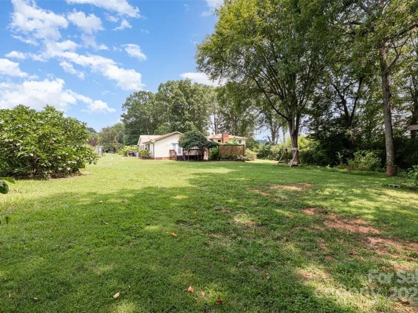9825 Hagers Road, Huntersville, NC 28078.  MLS# CAR4290223, YatesRealty ID 31131. 