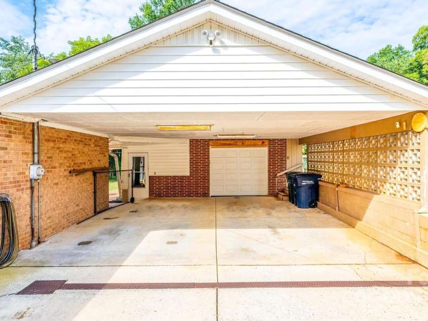 119 Gibson Street, Troutman, NC 28166.  MLS# CAR4282938, YatesRealty ID 31132. 