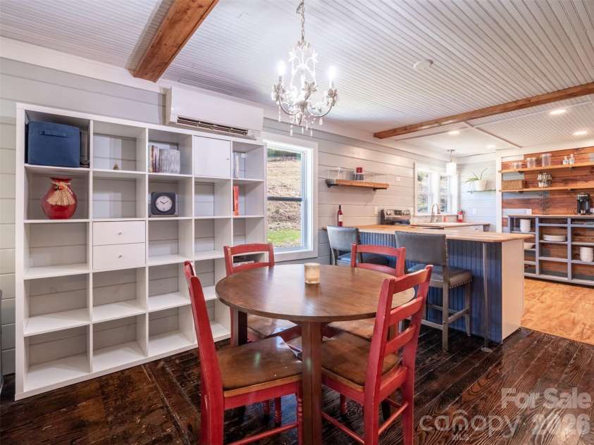 70 Vintage Place, Canton, NC 28716.  MLS# CAR4363944, YatesRealty ID 31132. Open Dining room