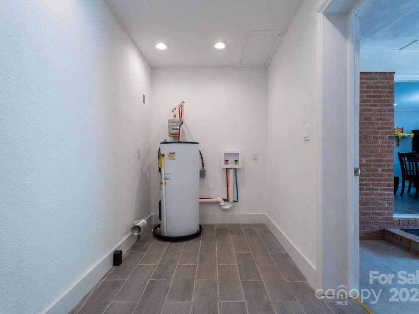 584 Southside Church Road, Lincolnton, NC 28092.  MLS# CAR4279327, YatesRealty ID 31133. 