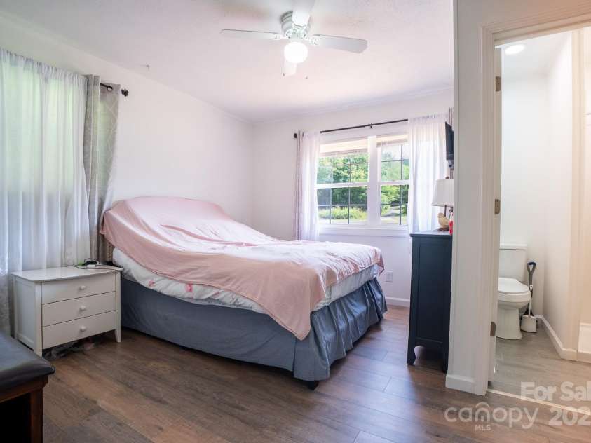 584 Southside Church Road, Lincolnton, NC 28092.  MLS# CAR4279327, YatesRealty ID 31133. 