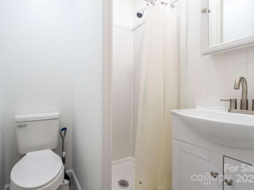 584 Southside Church Road, Lincolnton, NC 28092.  MLS# CAR4279327, YatesRealty ID 31133. 