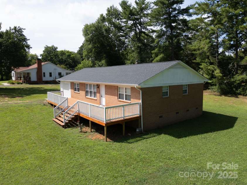 584 Southside Church Road, Lincolnton, NC 28092.  MLS# CAR4279327, YatesRealty ID 31133. 