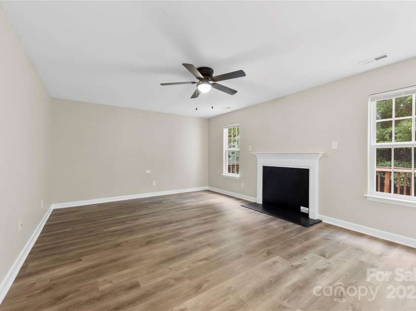 518 Canopy Court, Clover, SC 29710.  MLS# CAR4290448, YatesRealty ID 31136. 