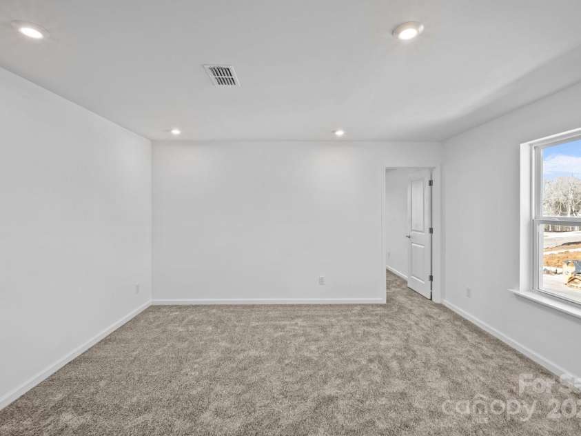 11501 Glasden Road, Charlotte, NC 28278.  MLS# CAR4290638, YatesRealty ID 31138. Representative Photo Only