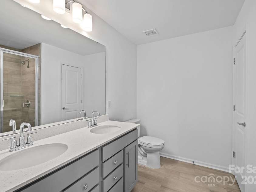 11501 Glasden Road, Charlotte, NC 28278.  MLS# CAR4290638, YatesRealty ID 31138. Representative Photo Only