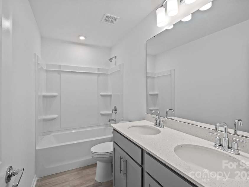 11501 Glasden Road, Charlotte, NC 28278.  MLS# CAR4290638, YatesRealty ID 31138. Representative Photo Only