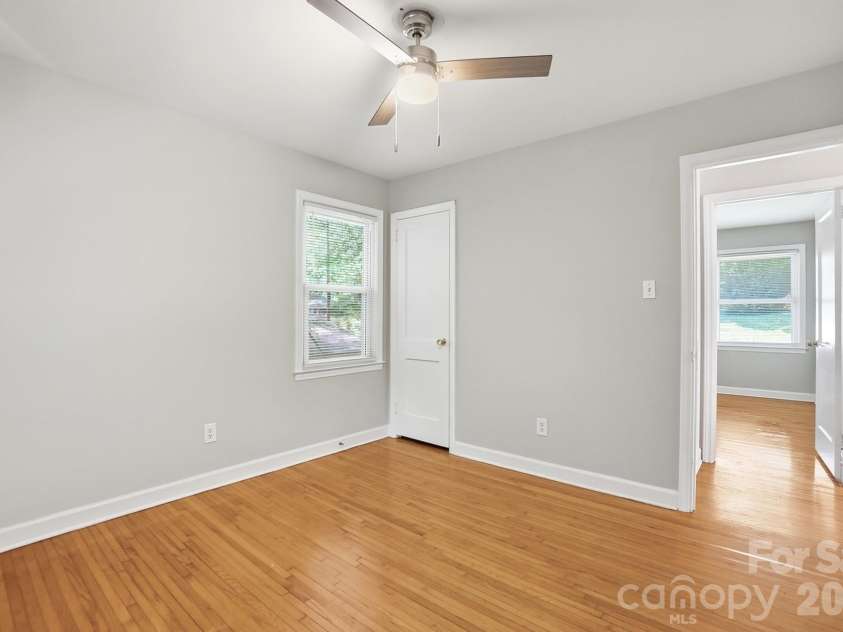 717 Crater Street, Charlotte, NC 28205.  MLS# CAR4391889, YatesRealty ID 31138. 