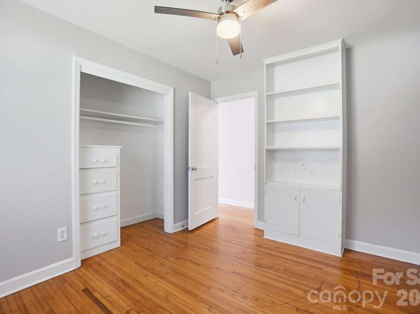 717 Crater Street, Charlotte, NC 28205.  MLS# CAR4391889, YatesRealty ID 31138. 