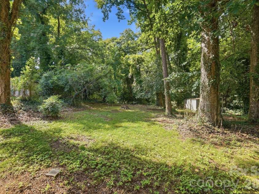 717 Crater Street, Charlotte, NC 28205.  MLS# CAR4391889, YatesRealty ID 31138. 
