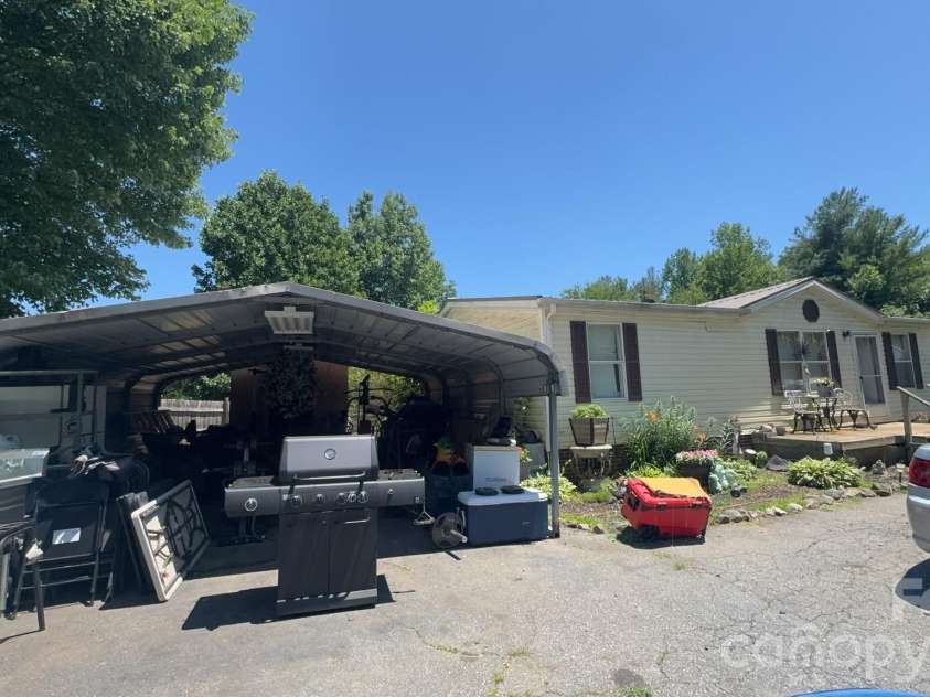 1694 Roy Caldwell Street, Morganton, NC 28655.  MLS# CAR4393094, YatesRealty ID 31140. 