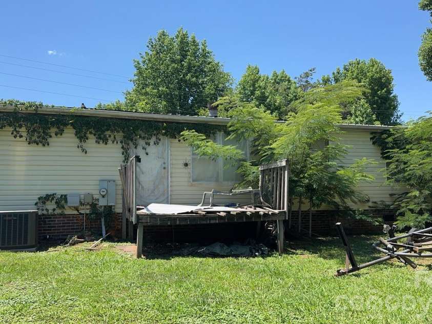 1694 Roy Caldwell Street, Morganton, NC 28655.  MLS# CAR4393094, YatesRealty ID 31140. 