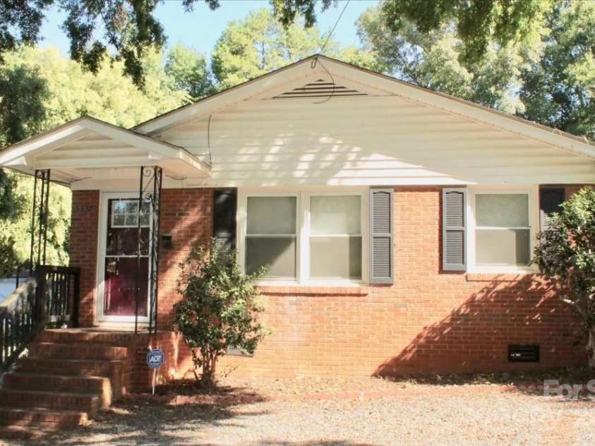 3337 Washburn Avenue, Charlotte, NC 28205.  MLS# CAR4290640, YatesRealty ID 31140. 3337 Entry/Front Elevation