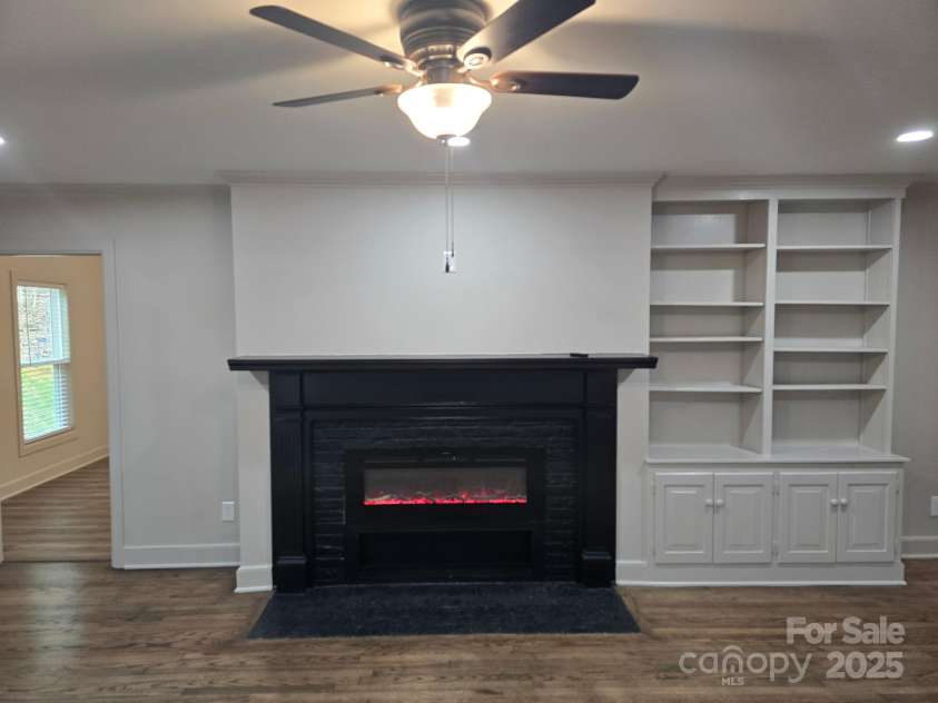 126 Sunset Drive, Chester, SC 29706.  MLS# CAR4290675, YatesRealty ID 31141. 