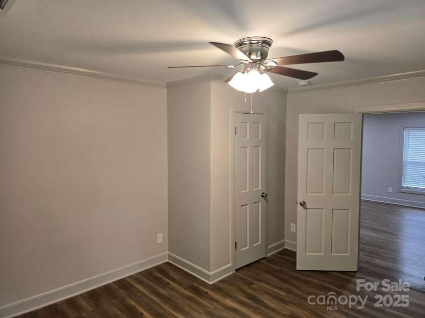 126 Sunset Drive, Chester, SC 29706.  MLS# CAR4290675, YatesRealty ID 31141. 