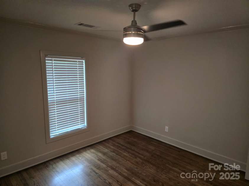 126 Sunset Drive, Chester, SC 29706.  MLS# CAR4290675, YatesRealty ID 31141. 