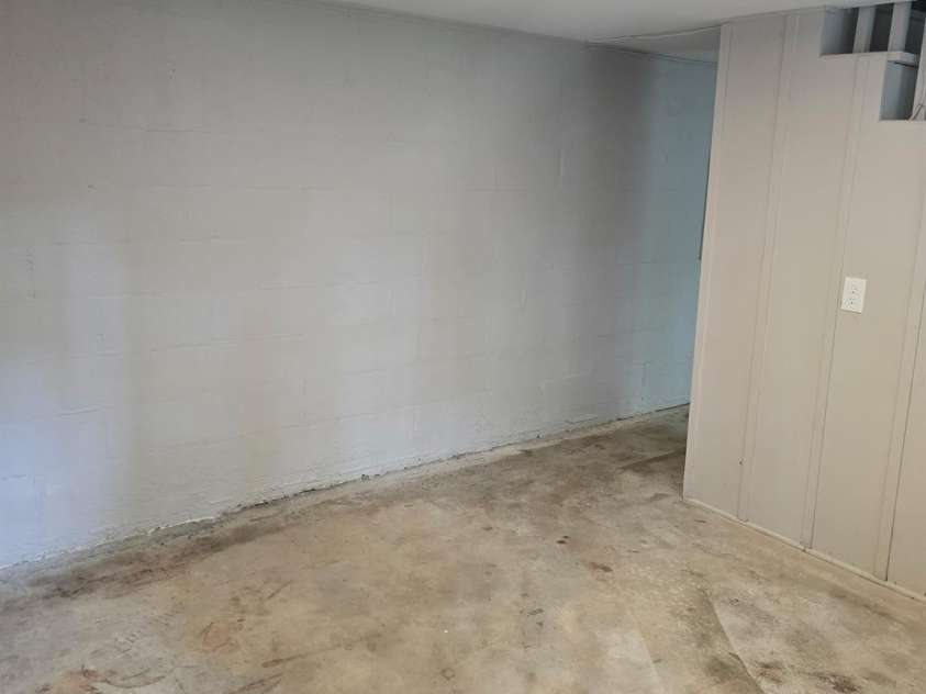 126 Sunset Drive, Chester, SC 29706.  MLS# CAR4290675, YatesRealty ID 31141. 