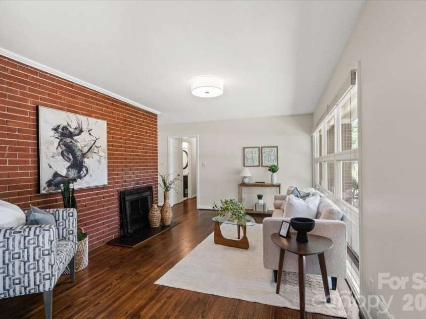 4439 Applegate Road, Charlotte, NC 28209.  MLS# CAR4391147, YatesRealty ID 31142. 
