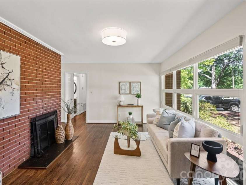 4439 Applegate Road, Charlotte, NC 28209.  MLS# CAR4391147, YatesRealty ID 31142. 