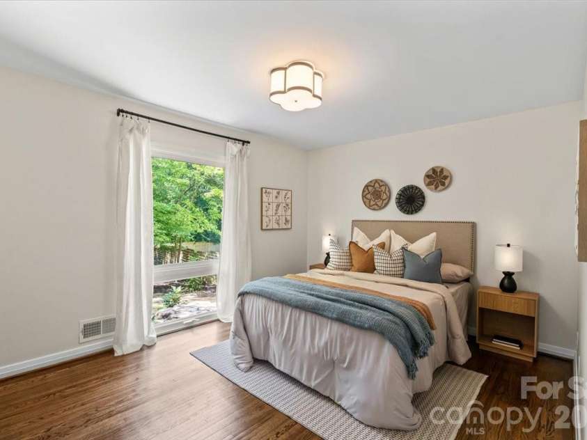 4439 Applegate Road, Charlotte, NC 28209.  MLS# CAR4391147, YatesRealty ID 31142. 