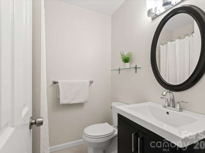 4439 Applegate Road, Charlotte, NC 28209.  MLS# CAR4391147, YatesRealty ID 31142. 