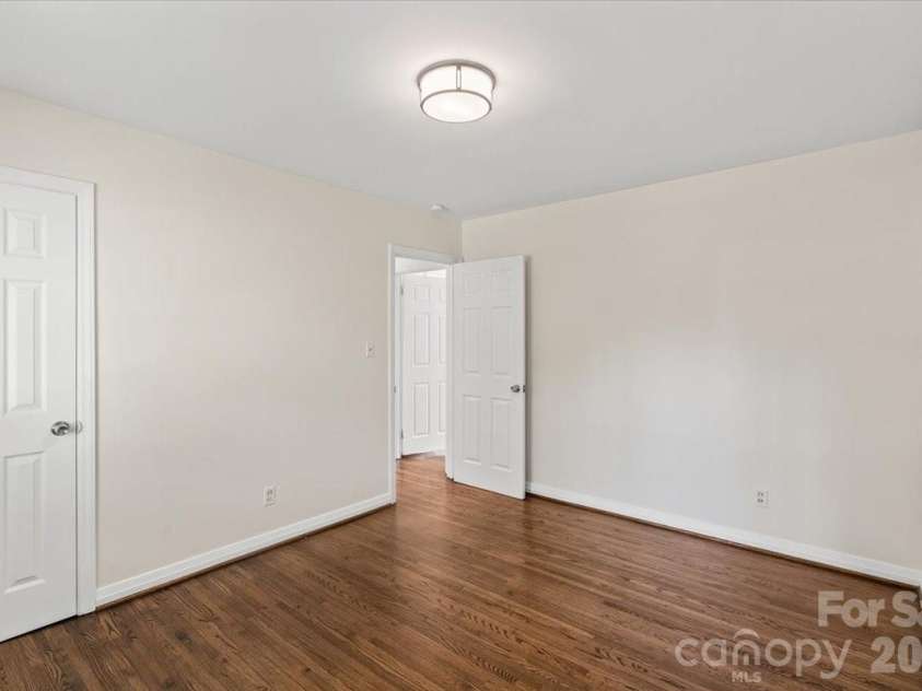 4439 Applegate Road, Charlotte, NC 28209.  MLS# CAR4391147, YatesRealty ID 31142. 