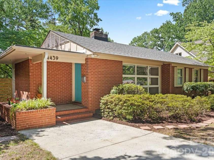 4439 Applegate Road, Charlotte, NC 28209.  MLS# CAR4391147, YatesRealty ID 31142. 