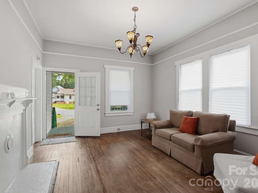 417 York Avenue, Kannapolis, NC 28083.  MLS# CAR4394252, YatesRealty ID 31143. 