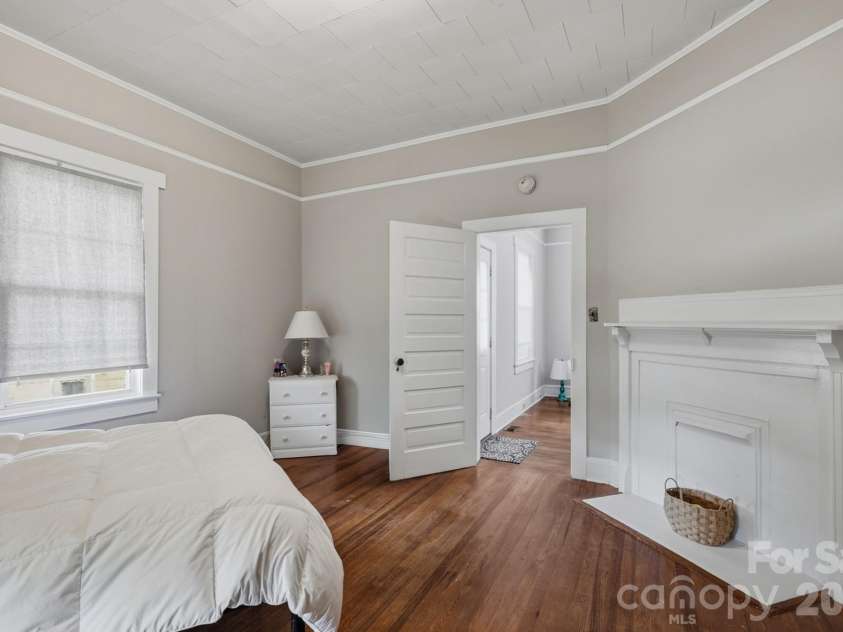 417 York Avenue, Kannapolis, NC 28083.  MLS# CAR4394252, YatesRealty ID 31143. 