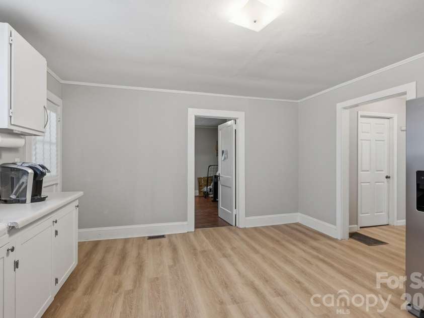 417 York Avenue, Kannapolis, NC 28083.  MLS# CAR4394252, YatesRealty ID 31143. 