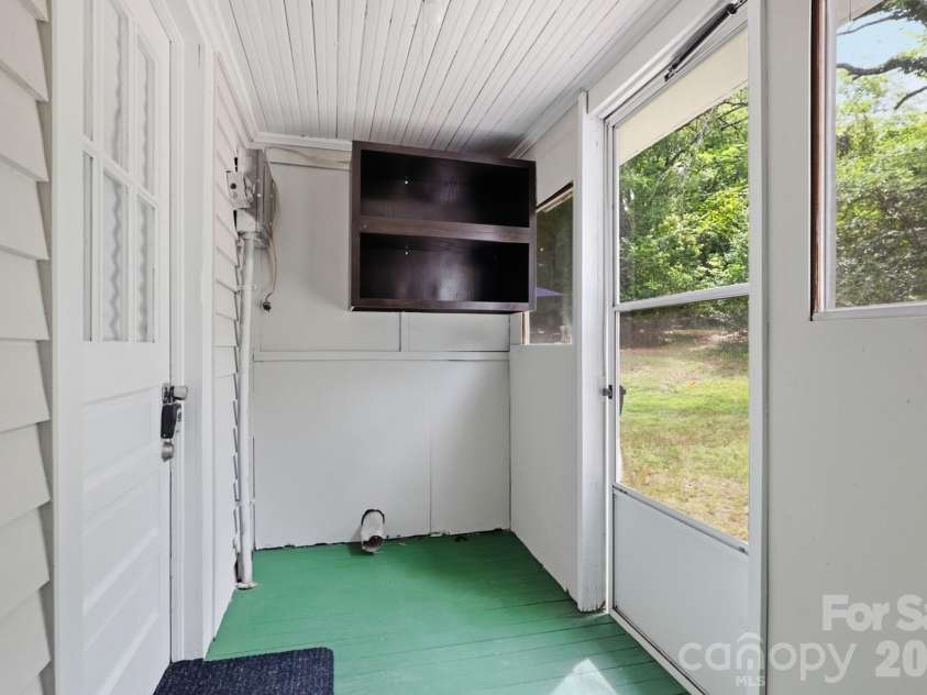 417 York Avenue, Kannapolis, NC 28083.  MLS# CAR4394252, YatesRealty ID 31143. 
