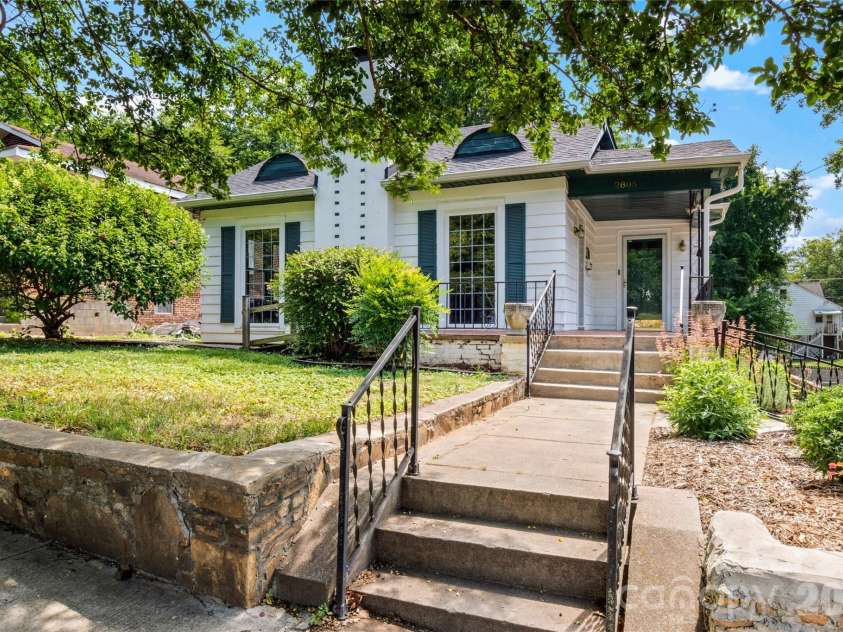 2805 Bon Air Avenue, Winston Salem, NC 27105.  MLS# CAR4390543, YatesRealty ID 31144. 
