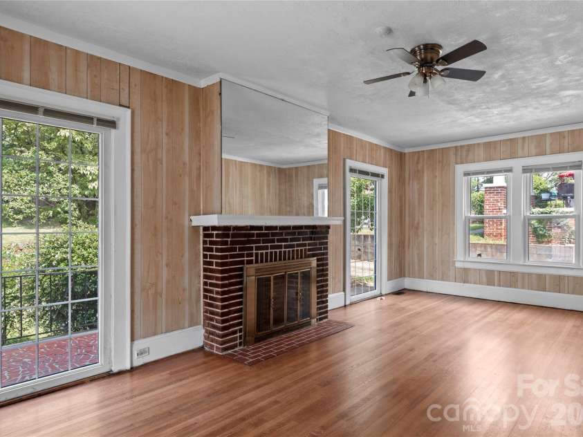 2805 Bon Air Avenue, Winston Salem, NC 27105.  MLS# CAR4390543, YatesRealty ID 31144. 