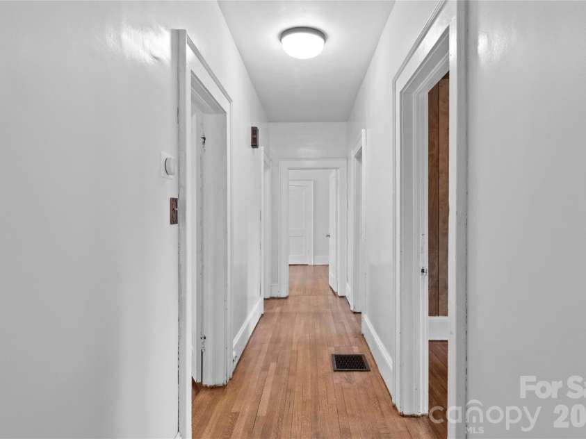 2805 Bon Air Avenue, Winston Salem, NC 27105.  MLS# CAR4390543, YatesRealty ID 31144. 