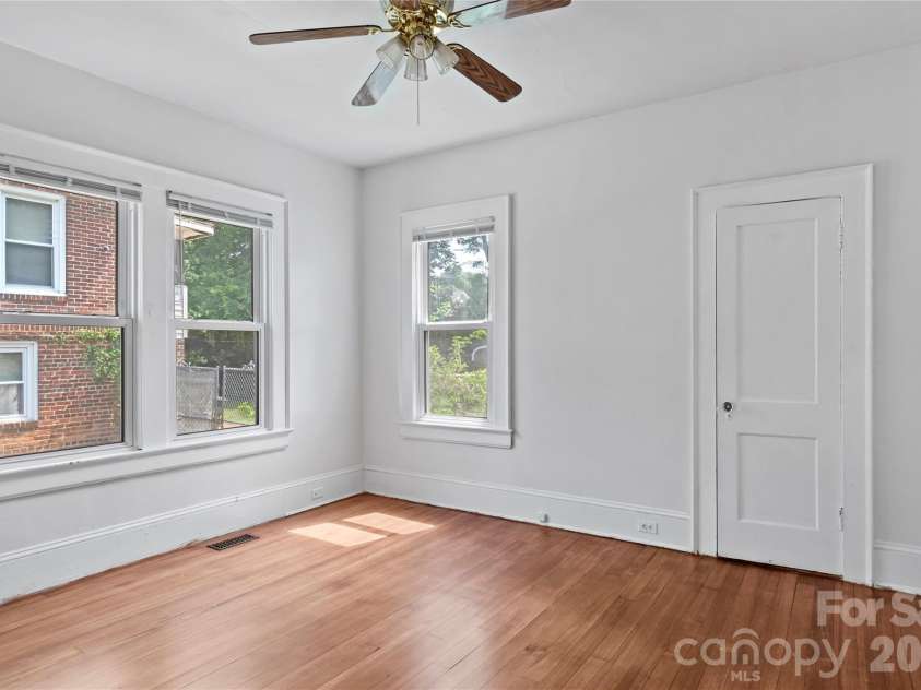 2805 Bon Air Avenue, Winston Salem, NC 27105.  MLS# CAR4390543, YatesRealty ID 31144. 