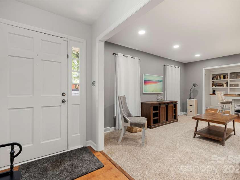 4305 Back Creek Church Road, Charlotte, NC 28213.  MLS# CAR4282668, YatesRealty ID 31144. 