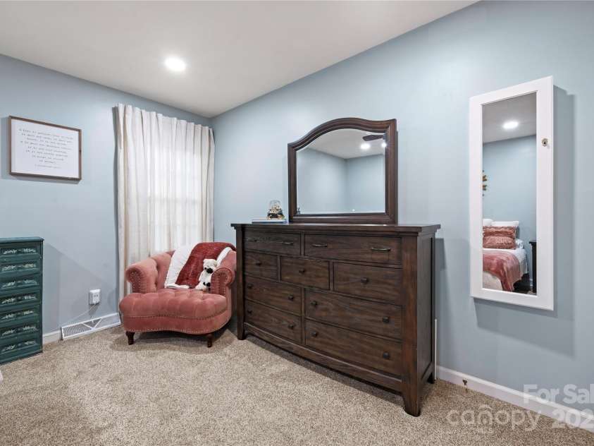 4305 Back Creek Church Road, Charlotte, NC 28213.  MLS# CAR4282668, YatesRealty ID 31144. 