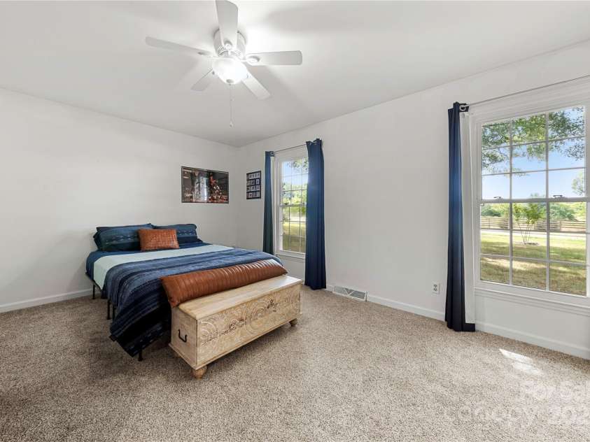 4305 Back Creek Church Road, Charlotte, NC 28213.  MLS# CAR4282668, YatesRealty ID 31144. 