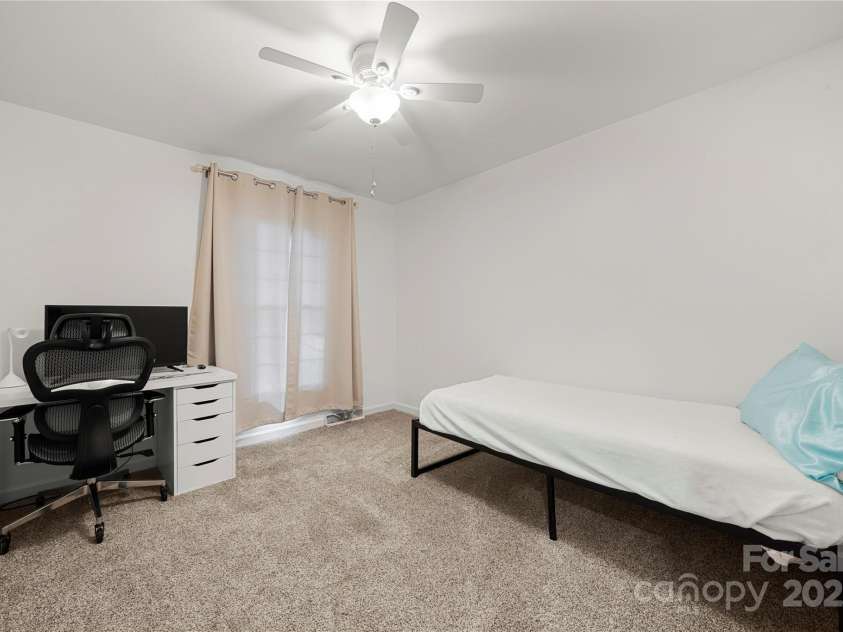 4305 Back Creek Church Road, Charlotte, NC 28213.  MLS# CAR4282668, YatesRealty ID 31144. 