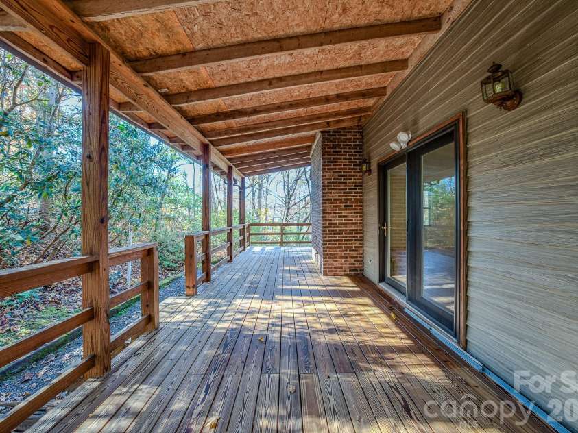 410 Avena Road, Black Mountain, NC 28711.  MLS# CAR4393879, YatesRealty ID 31145. 