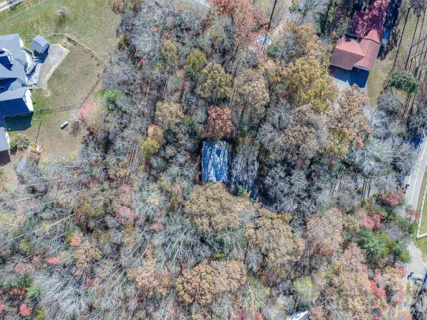 410 Avena Road, Black Mountain, NC 28711.  MLS# CAR4393879, YatesRealty ID 31145. 
